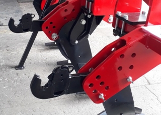 Mechanicky / hydraulicky ovládaná ramena závěsu různých kategorií