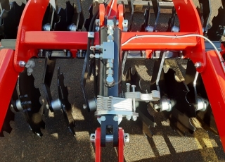 Možnost hydraulického ovládání pracovní hloubky