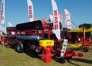 Stroje SMS CZ na rumunské výstavě Agriplanta