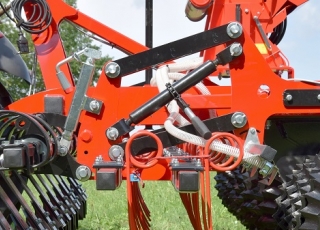 Jednoduché ovládání prutových bran pomocí ráčen a nastavení smyku klikovým mechanismem